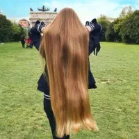 فروش و خرید انواع موهای بلند فقط میخریم مو بلند