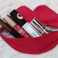 کیف آرایشی سبک و جادار