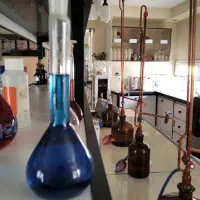 نیروی آزمایشگاه شیمی