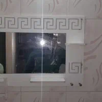 آینه و کنسول سرویس بهداشتی