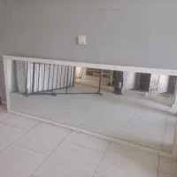 آینه دکوراتیو بزرگ با قاب سفیدمناسب منزل ومحل کار