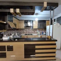 طبقه اول/۹۵متری/۲خواب/در قائم