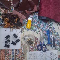 لوازم کامل چرم دوزی به همراه مقداری چرم
