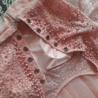 لباس مجلسی|لباس|میانه, |دیوار