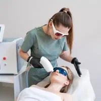 لیزر بانوان واقایان وروشن سازی بدن