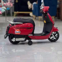 موتور شارژی وسپا ایتالیایی|اسباب‌بازی بچه|قم, کیوانفر|دیوار