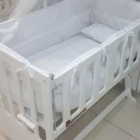 تخت و گهواره  نوزاد