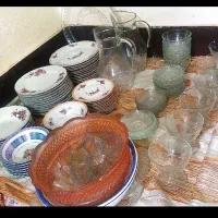 ظروف آشپزخانه.