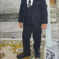 کت وشلوار وجلیقه وپیراهن سفیدوکفش درحدنو