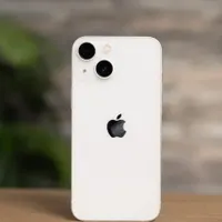 اپل iPhone 13 با حافظهٔ ۱۲۸ گیگابایت