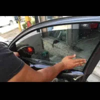 شیشه دودی ضمانتی فقد 700هزار لچکی رایگان کف قیمت|خدمات موتور و ماشین|زاهدان, |دیوار