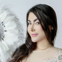 میکاپ تخصصی با بهترین متریال(مهدیس بیوتی)