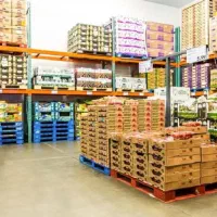 انبار دار مواد غذایی