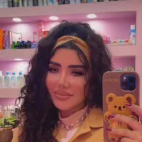 ادمین خانم یک روز هفته حضوری