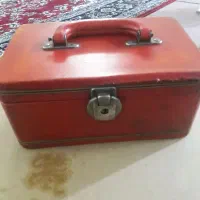 چمدان قدیمی