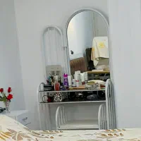 میز آرایش سفید با صندلی