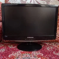 مانیتور کامپیوتر 19 اینج در حد سالم