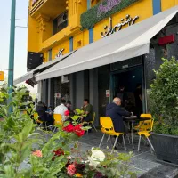 سالنکار آقا جهت کار در رستوران