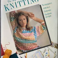 کتاب بی نظیر آموزش بافتنی-تصویری (مرحله به مرحله)