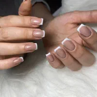 ناخن با متریال عالی و قیمتهای مناسب|خدمات آرایشگری و زیبایی|اصفهان, برازنده|دیوار