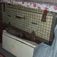 چمدان و صندوق قدیمی