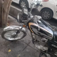 موتور۱۲۵فنی خوب/مناسب/زیرپادحد