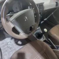 پژو 405 GLX*دوگانه سوز*CNG کارخانه*مدل۱۳۹۷|خودرو سواری و وانت|قم, شهرک قدس|دیوار