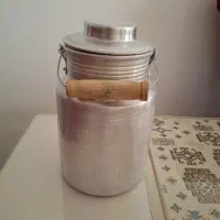 تعدادی ظروف آشپزخانه