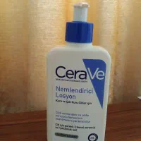 لوسیون مرطوب کننده و آبرسان سراوی Cerave