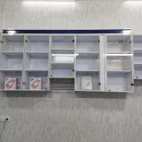 دکور کاملا سالم با درب شیشه ای