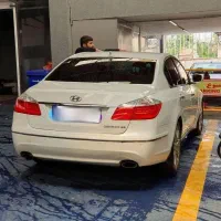 هیوندای جنسیس 2011