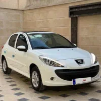 پژو 207i اتوماتیک سقف پاناروما مدل 1404باسنسور sbr