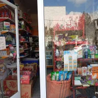 مغازه سوپرمارکت یکجا با وسایل اجاره داده میشود.|اجارهٔ مغازه و غرفه|زنجان, |دیوار