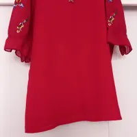 تعدادی لباس نو