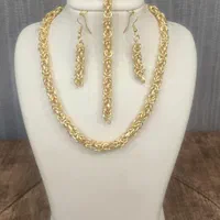 سرویس بدلیجات با رنگ ثابت|بدلیجات|اصفهان, لاله|دیوار