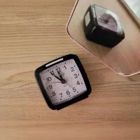 ساعت رومیزی کااملا نو