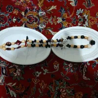 گردنبند شبح مانند و چوب