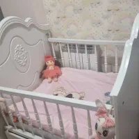 تخت کودک|تخت و سرویس خواب|صومعه‌سرا, |دیوار