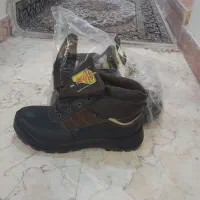 دو جفت کفش ایمنی سایز ۴۴ کاملا نو