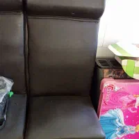 دوتا صندلی چرم زدآب یک میلیون