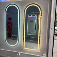 آینه قدی، دیواری دفرمه آینه با نورپردازی سندبلاست