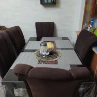 میز غذاخوری ۶ نفره سالم همراه با رویه ی شیشه