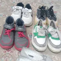 یک سری کفش سالم و نو سایز ۳۳ و ۳۴