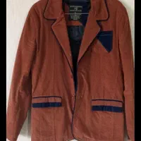 چند دست لباس سایز لارج|لباس|اندیشه, اندیشه فاز ۱|دیوار