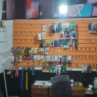 ویترین مغازه موبایل|فروشگاه و مغازه|شاهرود, |دیوار