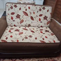 تلوزیون ۴۳ اینچ و میز تلوزیون و مبلمان ۷ نفره