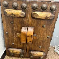 جاکفشی جنس چوب جنگلی