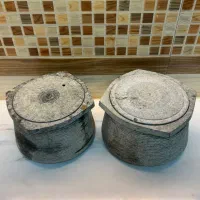 دو عدد دیگ سنگی