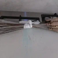 14 عدد سیخ متوسط و باریک به همراه یک عدد تخته