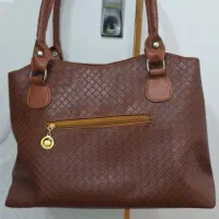 کیف|کیف، کفش، کمربند|دورود, |دیوار